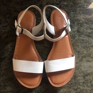RAMPAGE WHITE SANDALS